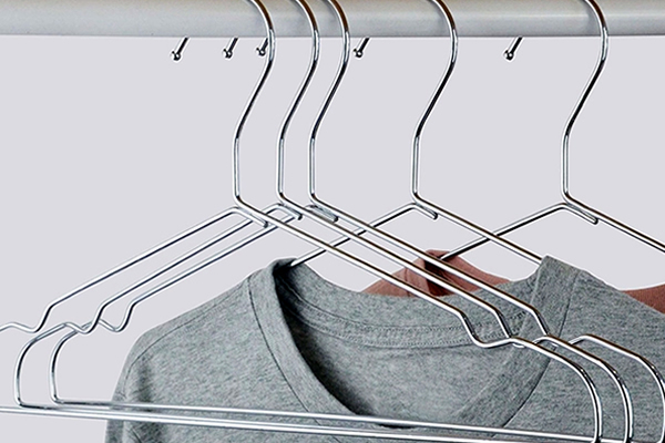 https://www.wire-hangers.com/images/hangers-galvanized.jpg